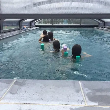 Pradere Avec Piscine Virazeil