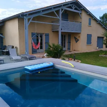 Апартаменты Pradere Avec Piscine *