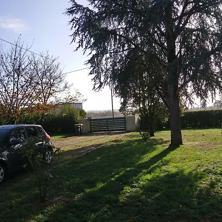 Pradere Avec Piscine *